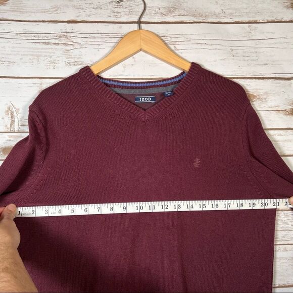 🎇izod V Neck Fieldhouse Solid Gauge Maroon Pull Over Sweater SZ Medium - Picture 9 of 9